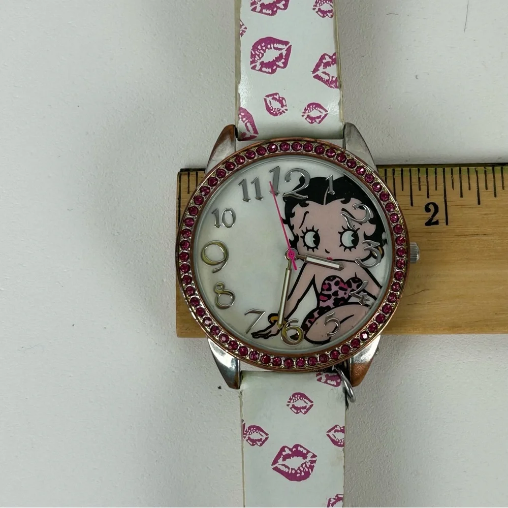 2018 King Features Syndicate 'Betty Boop' White and Pink Kiss Watch, w/ dangles